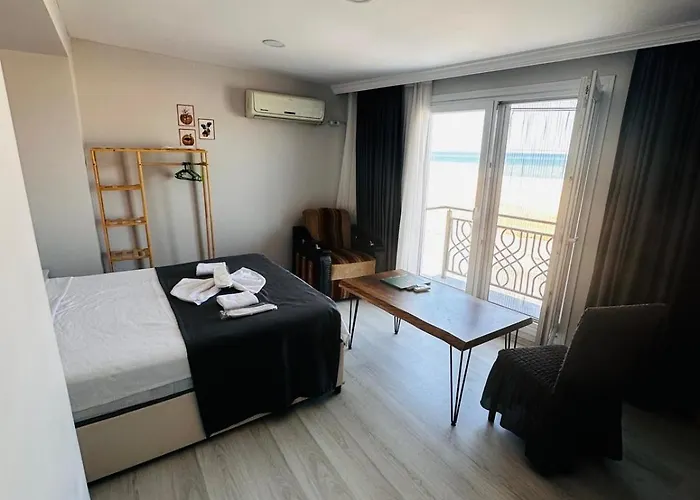 Airport Black Sea Hotel & Restaurant